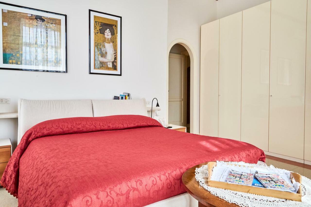 Suite Klimt P.Zza Amedeo Napoli Dış mekan fotoğraf